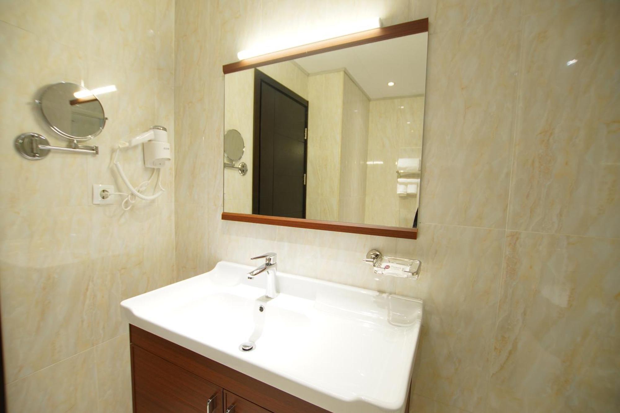 Best Western Premier Dynasty Addis Ababa Exterior photo